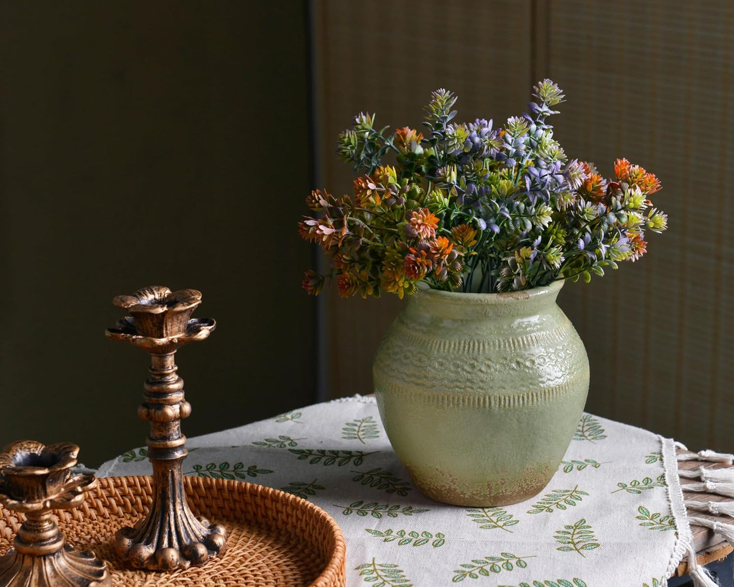 Quoowiit Ceramic Rustic Farmhouse Vase, Green Distressed Flower Vase for Home Decor, Boho Decorative Vases for Centerpiece Table Decorations, Vases for Living Room Kitchen Entryway Mantle Shelf Decor