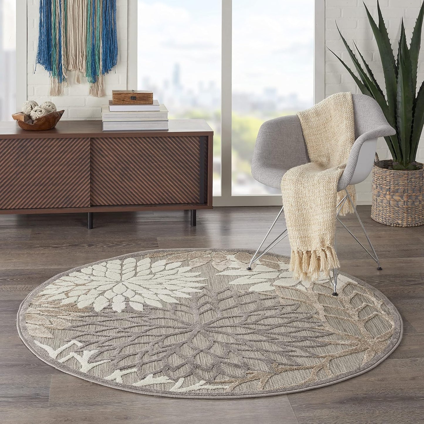 Nourison Aloha Indoor/Outdoor Area Rug 4', Natural, Round Tropical Botanical Easy -Cleaning Non Shedding Bed Room Living Room Dining Room Deck Backyard Patio